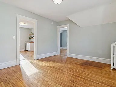 Building Photo - 2805 28th Ave S