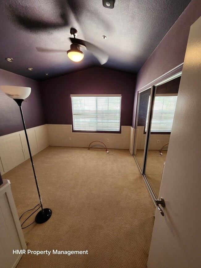 Building Photo - Beautiful two-story in Hunter's Ridge