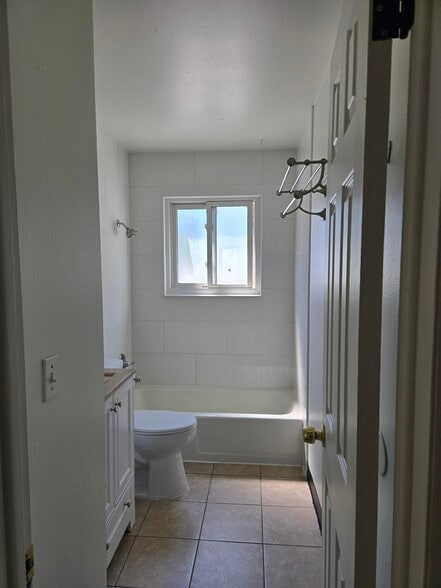 Bathroom - 2751 Leisure Dr