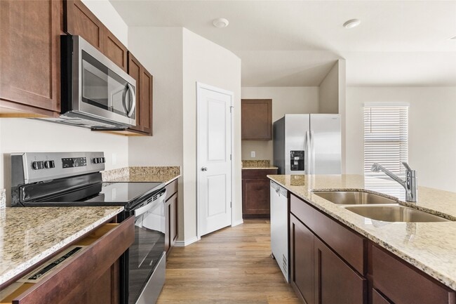 Building Photo - 206 Rockbridge Dr