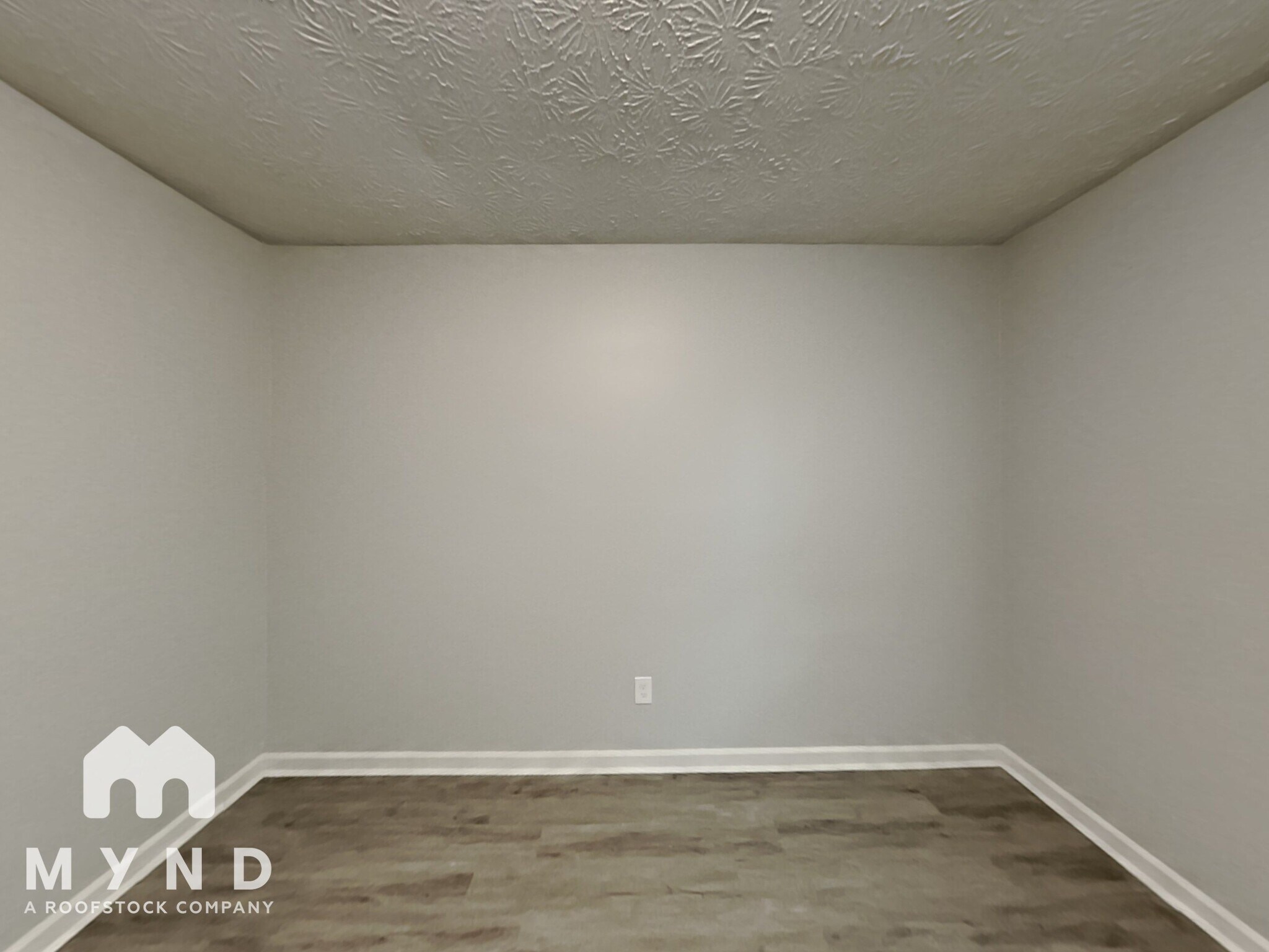 Building Photo - 9274 River Chase Way