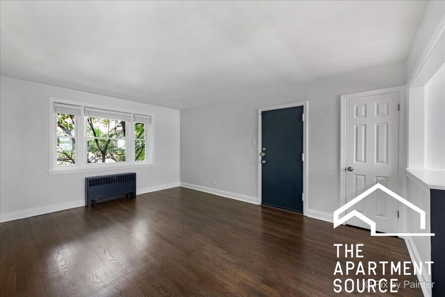 Building Photo - 2715 W Berwyn Ave