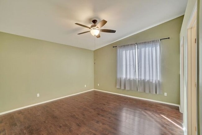 Building Photo - 98 E Futurity Pl