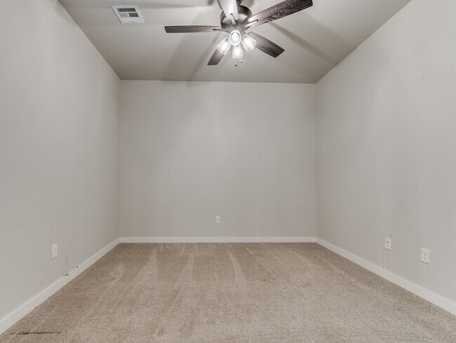 Building Photo - 3201 Hayven Cir