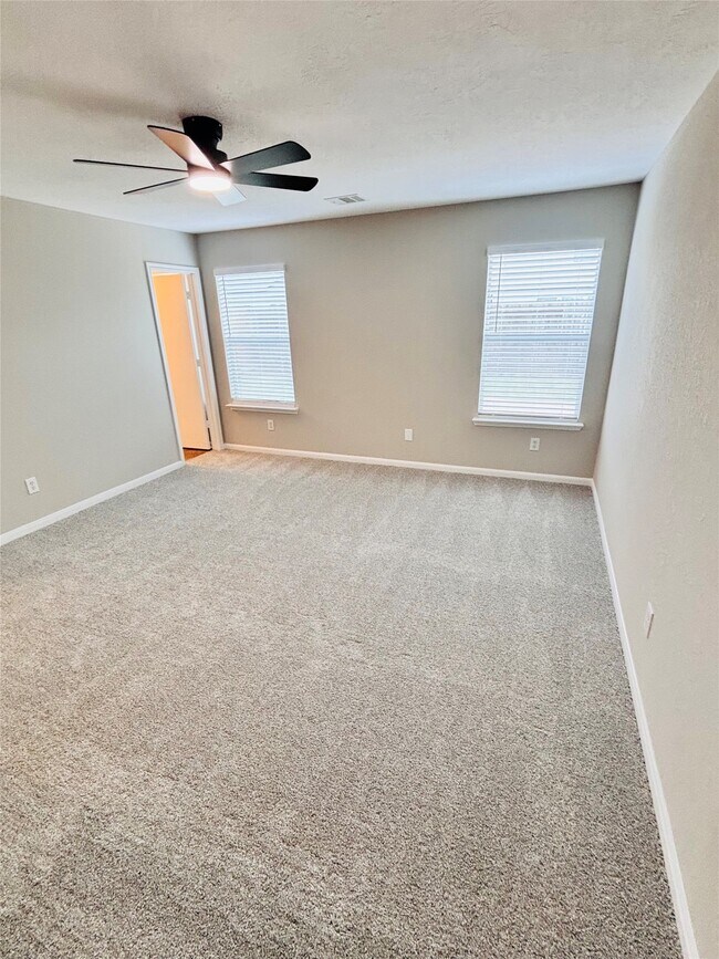 Building Photo - 8134 Sanders Forest Ct