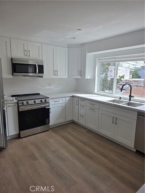 Building Photo - 14169 Calvert St