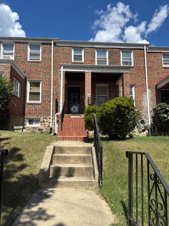 Building Photo - 3BED 2BATH $1600/MONTH!