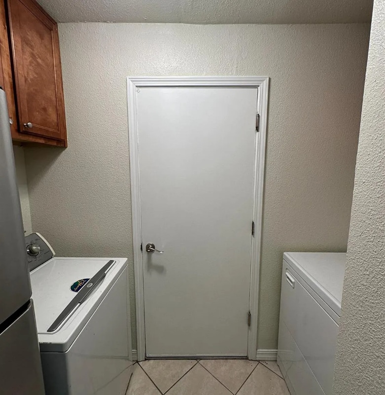 Building Photo - 7178 N Fruit Ave