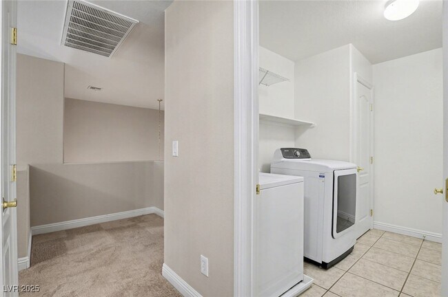 Building Photo - 1123 Aldenwood Ave