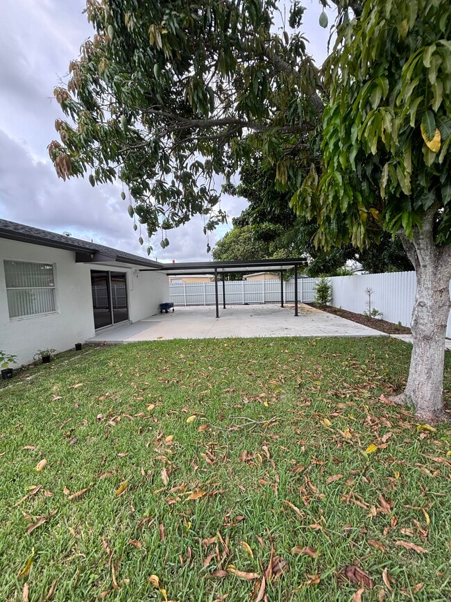 Building Photo - 11105 SW 156th Terrace