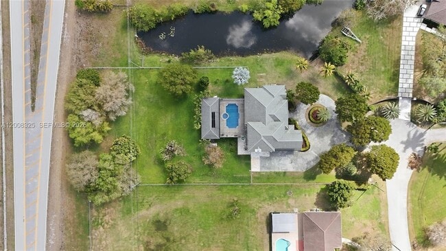 Building Photo - 20401 SW 48th Pl