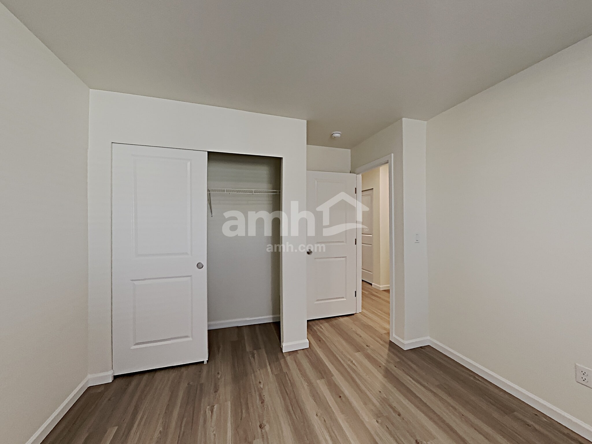 Building Photo - 1209 W 17th Ave