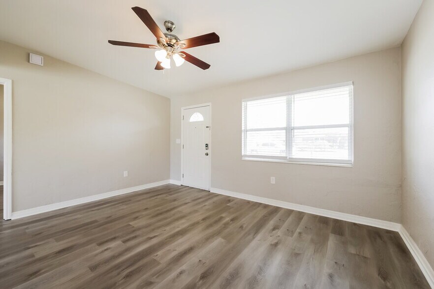 Building Photo - 1412 Brookhill Dr