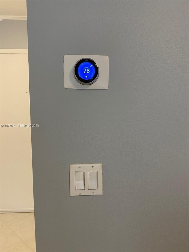 Building Photo - 2049 S Ocean Dr