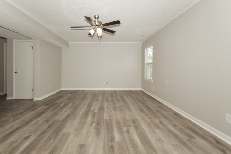 Building Photo - 6336 Long River Ln
