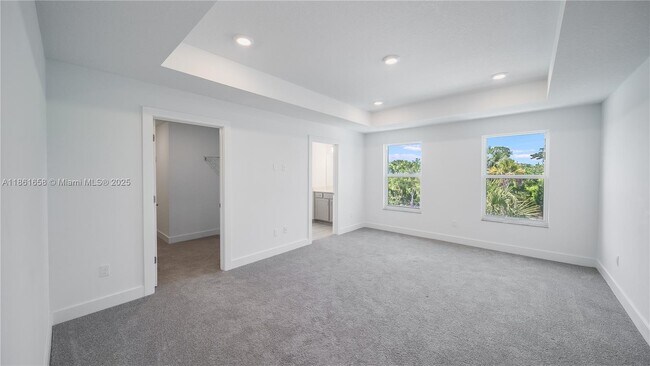 Building Photo - 241 Preserve Trl N