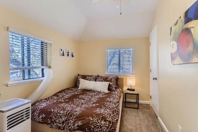 Building Photo - Downtown Tranquility: 2BDR Escape in Lafay...