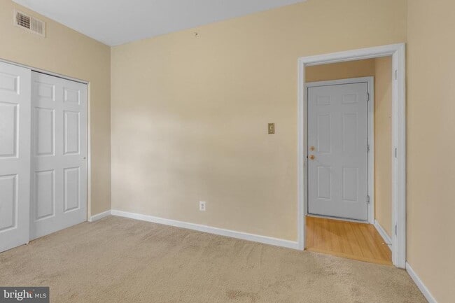 Building Photo - 909 N 19th St