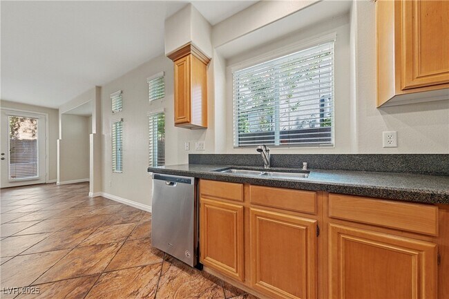 Building Photo - 425 Ralph Mosa St