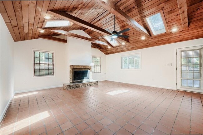 Building Photo - 1278 Fairhill Ln NE
