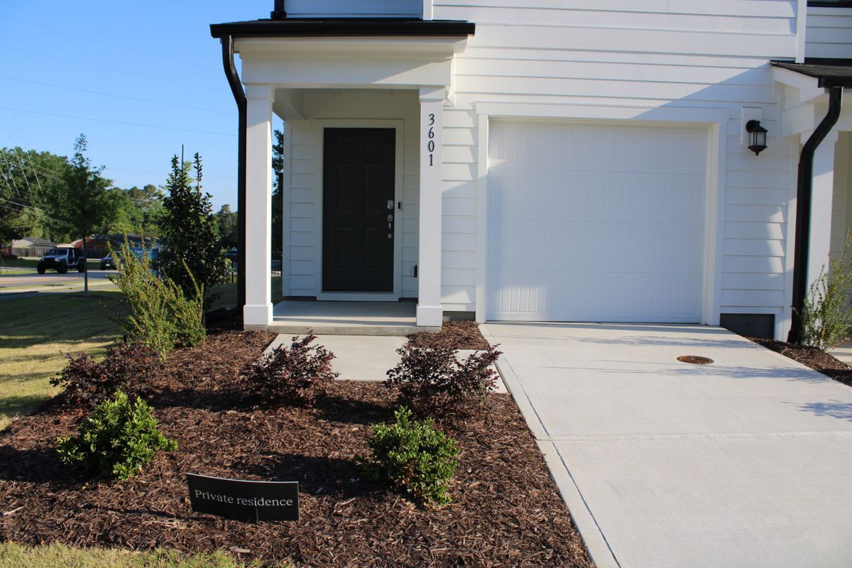 Building Photo - 3601 Elm Grv Ln