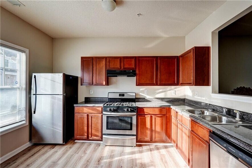 Building Photo - 2837 Laurel Ridge Cir