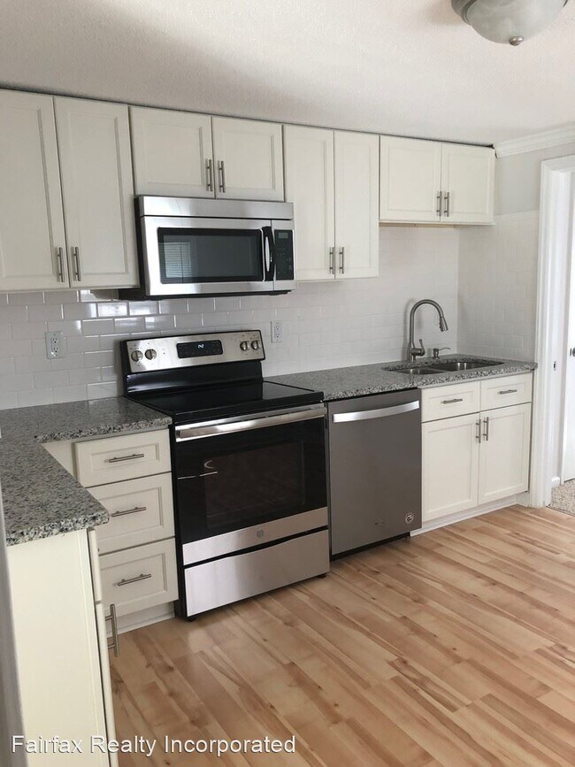 Building Photo - 3 br, 2 bath House - 510 E Nelson Ave