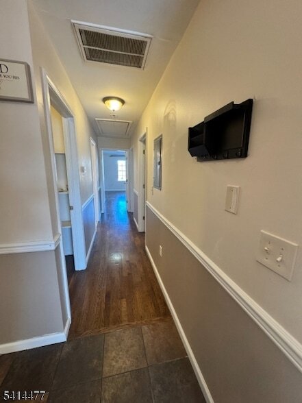 Building Photo - 83 Broadway