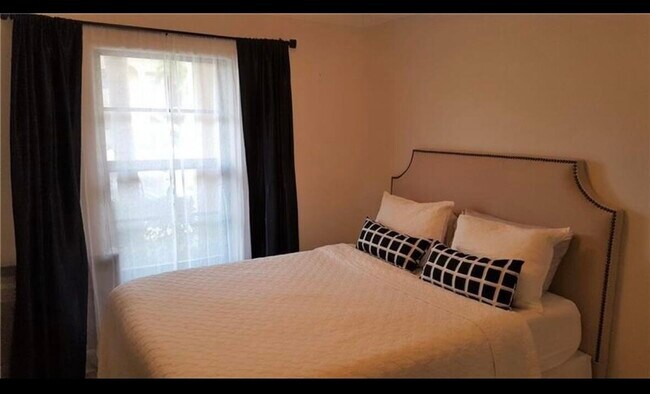 Building Photo - 9466 Boca Cove Cir