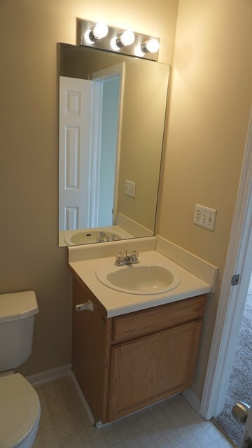 Building Photo - SUPER ADORABLE 2-Story, 2 Bedroom / 2.5 Bathroom Townhome!