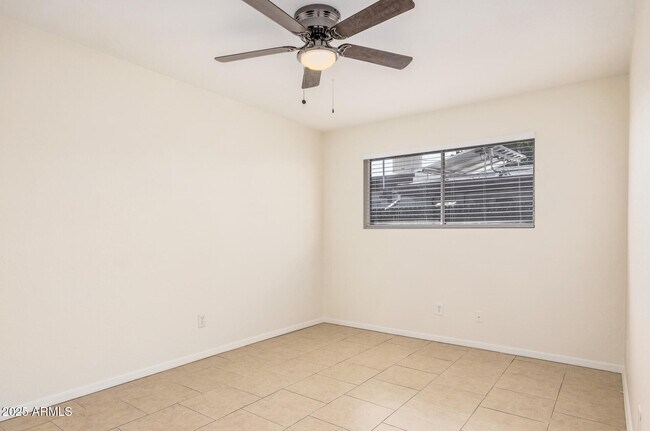 Building Photo - 2409 W Cortez St