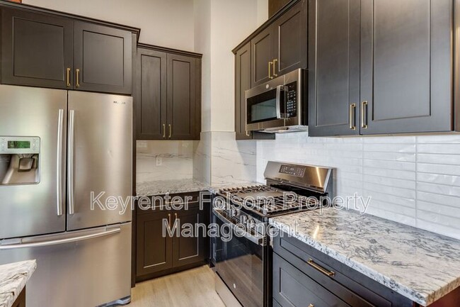 Building Photo - 5800 McKinley Dr