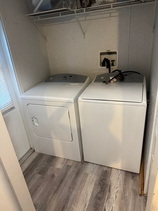 Building Photo - 70 Timber Rd