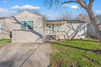 Building Photo - "Updated 4-Bedroom Gem in Fort Worth – Close to all things Ft Worth!"