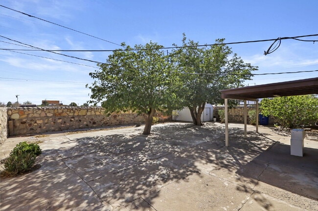 Building Photo - 5440 Viceroy Dr