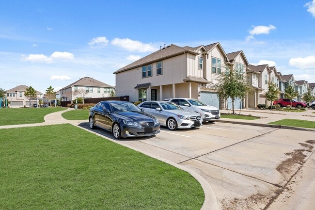 Building Photo - 4103 Balboa Dr