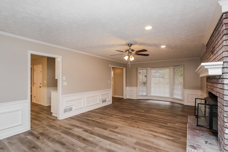 Building Photo - 3881 Wintergreen Ct