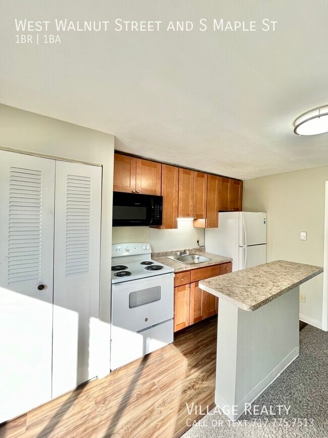 Building Photo - 86 W Walnut St