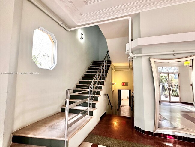 Building Photo - 1051 Meridian Ave