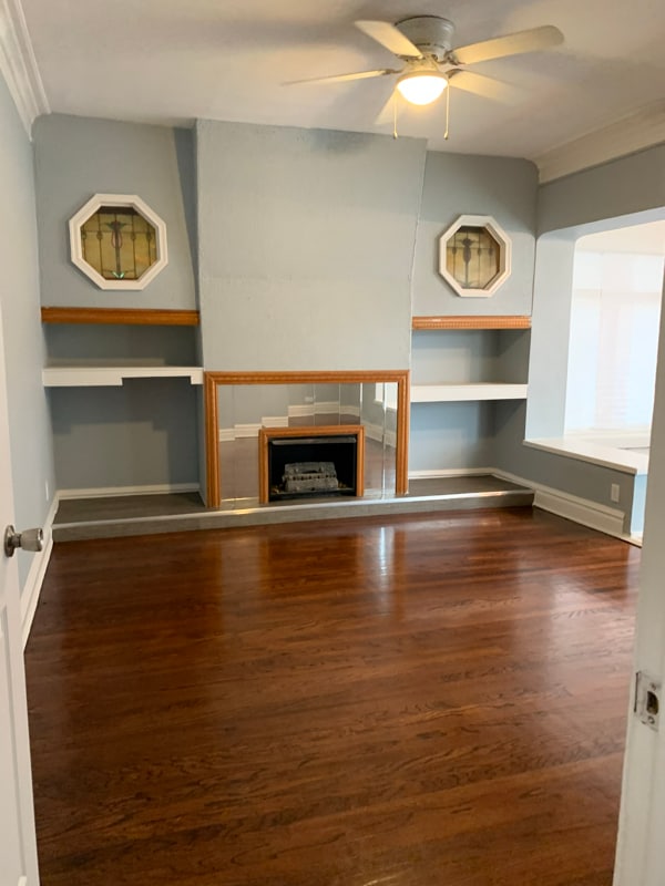 Building Photo - 8109 S Dorchester Ave