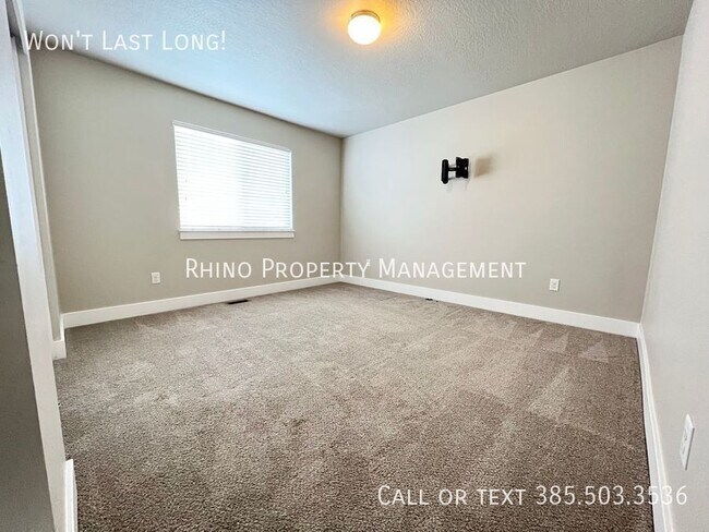 Building Photo - 4417 Lower Meadow Dr