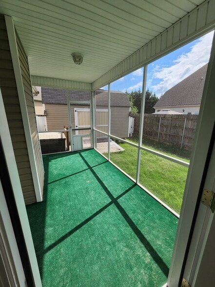 Building Photo - 7629 Prince Dr