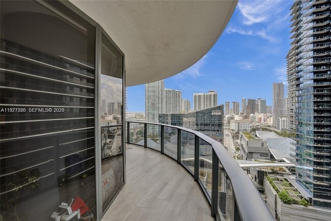 Building Photo - 45 SW 9th St