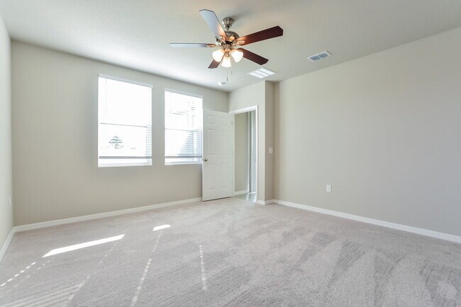 Building Photo - 5244 Stephs Field St