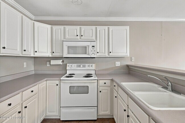 Building Photo - 413 Palmetto St