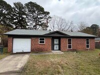 Building Photo - 10911 Vernon Dr