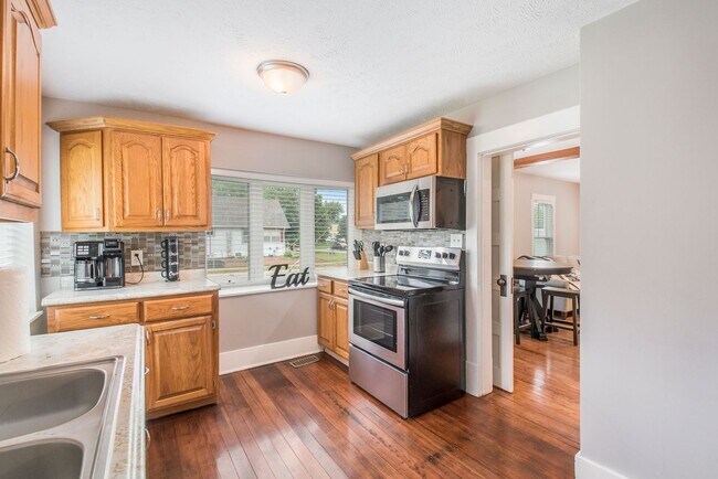 Building Photo - 7624 N 28th Ave