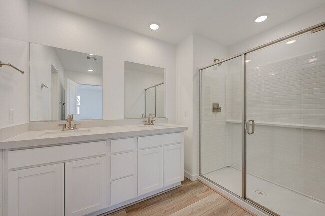 Building Photo - 8484 W Agate Ave