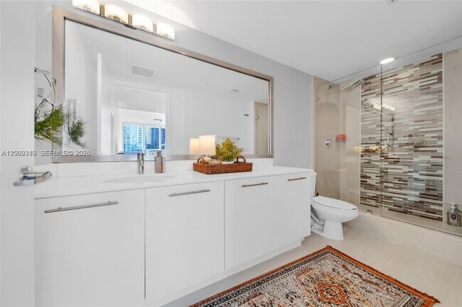 Building Photo - 92 SW 3rd St