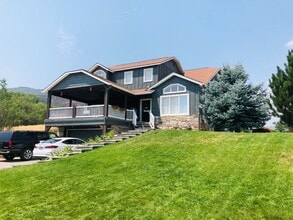 Building Photo - Spacious 4-Bed + Loft, 2.5-Bath Home with Stunning Mountain Views